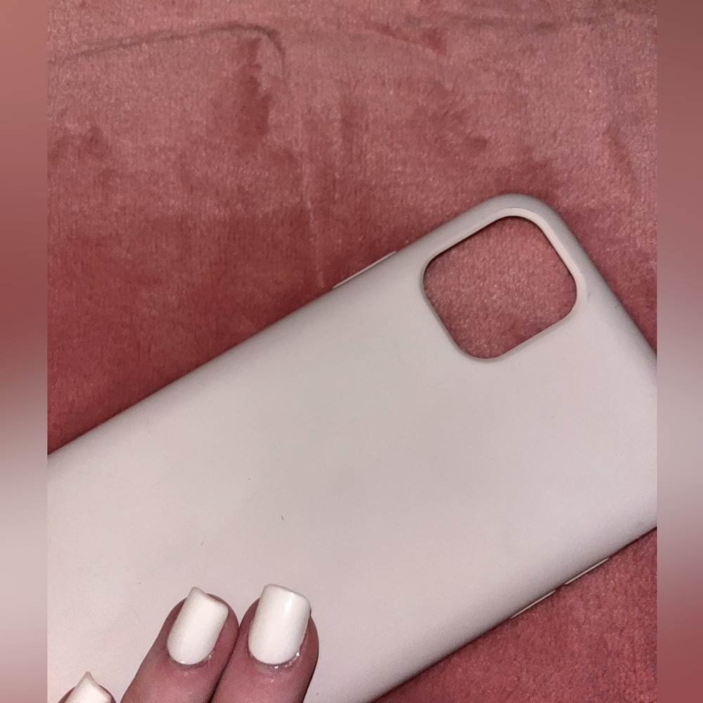 white silicone IPHONE 11 case